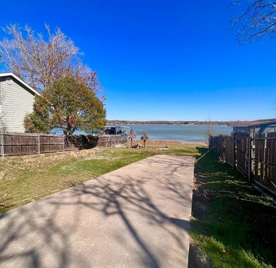 1124 W Lake Dr, Weatherford, TX 76087 - photo 4