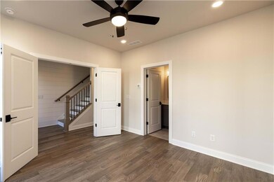 Use this beautifully sized secondary bedroom for o