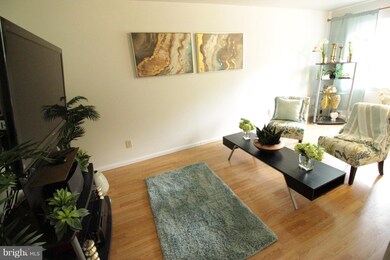 9771 Hagel Cir unit E, Lorton, VA 22079 - photo 6