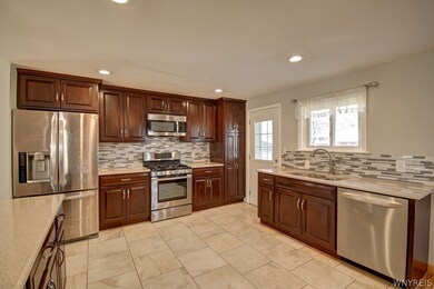 780 Deerfield Dr, North Tonawanda, NY 14120 - photo 5