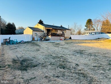 22 Eaton Cir, Clementon, NJ 08021 - photo 2