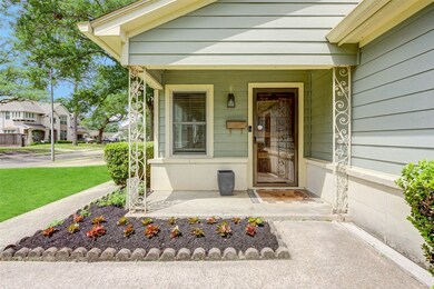 1718 Gardenia Dr, Houston, TX 77018 - photo 3