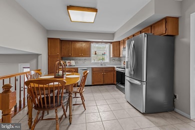 292 Old Mill Dr, Langhorne, PA 19047 - photo 6