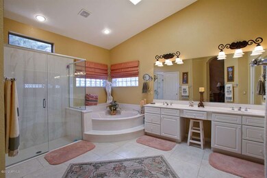 JACUZZI TUB WITH SEPARATE SHOWER