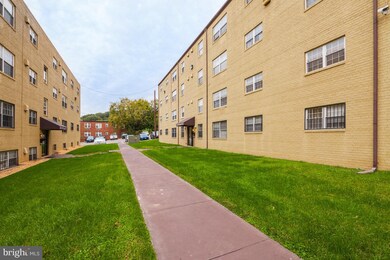 210 43rd Rd NE unit 303, Washington, DC 20019 - photo 4