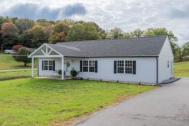 128 Long Meadows Ln, Max Meadows, VA 24360 - photo 3