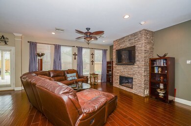 8227 Polished Stone Cir, Houston, TX 77095 - photo 5