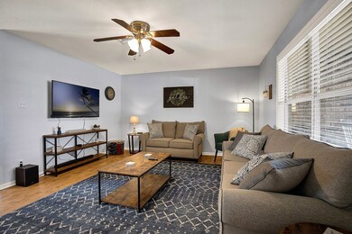 1512 W Trailmoor Dr, Fredericksburg, TX 78624 - photo 3