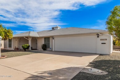 10215 W Cinnebar Ave, Sun City, AZ 85351 - photo 6