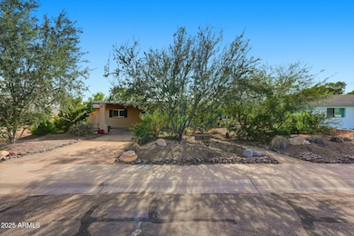 8231 E Jackrabbit Rd, Scottsdale, AZ 85250 - photo 2