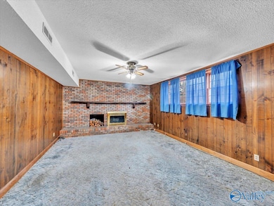 2115 Pell St, Scottsboro, AL 35769 - photo 7