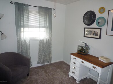 2422 Mapleview Ave, Portage, MI 49024 - photo 7