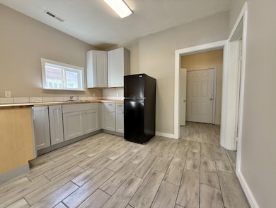 226 Mortimer St, Klamath Falls, OR 97601 - photo 4