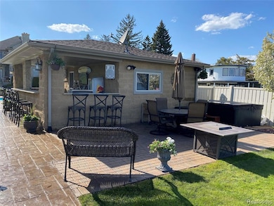 177 Biddle Ave, Wyandotte, MI 48192 - photo 3