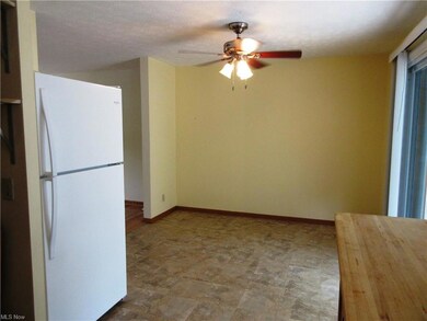 Dining room.