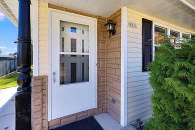 4211 Conroe St, Manitowoc, WI 54220 - photo 4