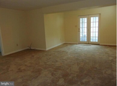 14911 Meanderwood Ln, Burtonsville, MD 20866 - photo 4