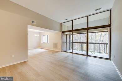 1666 Parkcrest Cir unit 300, Reston, VA 20190 - photo 3
