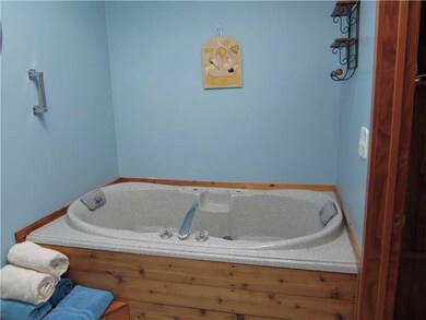 Master Bath/Spa.