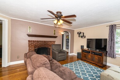 81 Hillcrest Ave, Methuen, MA 01844 - photo 2