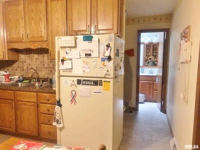 115 Carter Ln, Lincoln, IL 62656 - photo 6