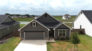 This modern exterior combines clean lines, a welco