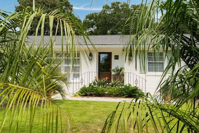 832 Robert e Lee Blvd, Charleston, SC 29412 - photo 2