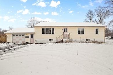 2466 Reed Rd, Waterloo, NY 13165 - photo 2