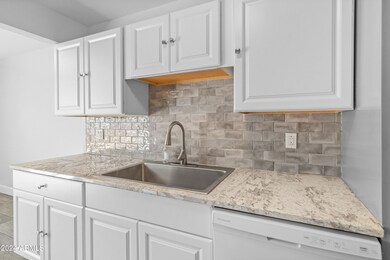 6022 W Golden Ln-22
