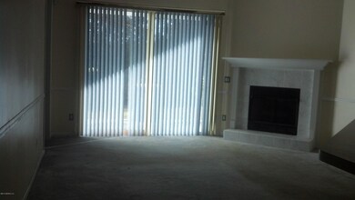 4412 Woodley Family Room