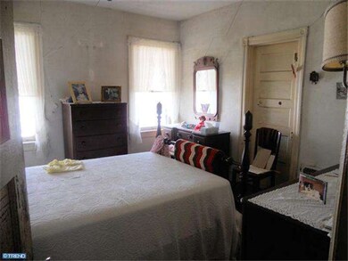 67 N Ridgeway Ave, Glenolden, PA 19036 - photo 7