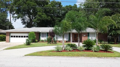 1017 Parkridge Cir E, Jacksonville, FL 32211 - photo 2