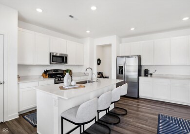 9264 Larson Dr, Pendleton, IN 46064 - photo 6