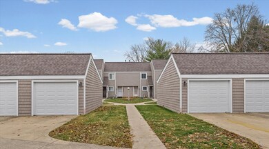 1928 Blackthorn Dr unit 1, Champaign, IL 61821 - photo 3