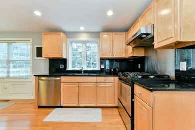 995 Trapelo Rd unit 4, Waltham, MA 02452 - photo 6