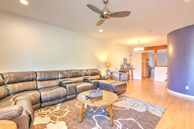 Living Room (2)