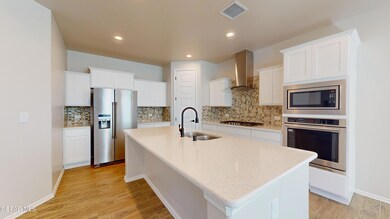 13725 Olney Ave, Horizon City, TX 79928 - photo 4