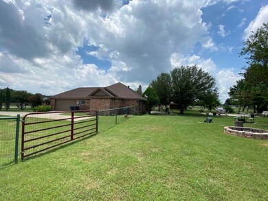 123 Fossil Rock Dr, Azle, TX 76020 - photo 7