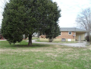 208 Victor Reiter Pkwy, Portland, TN 37148 - photo 2