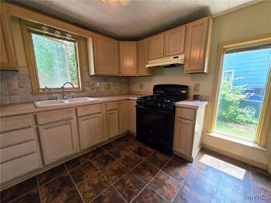 942 N 4th St, Olean, NY 14760 - photo 5