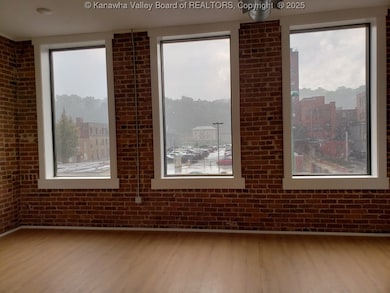 814 Virginia St E unit 15, Charleston, WV 25301 - photo 2