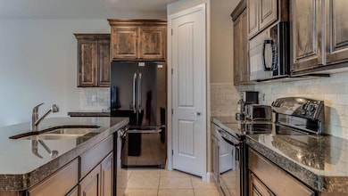4191 E. Torrey Pines Dr (19)