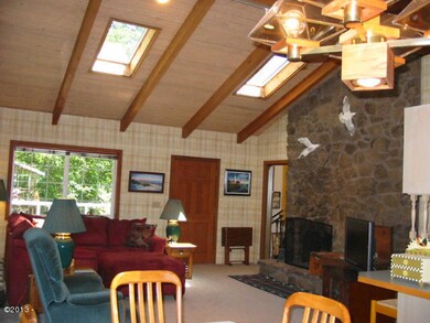Living Room & Skylights