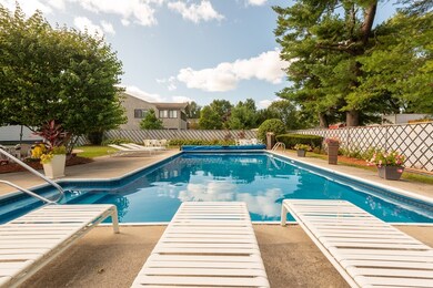 8 Pevwell Dr, Saugus, MA 01906 - photo 5