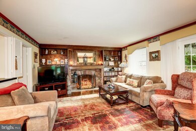 8217 Coach St, Potomac, MD 20854 - photo 7