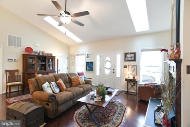 105 Azalea Rd, Colonial Beach, VA 22443 - photo 3