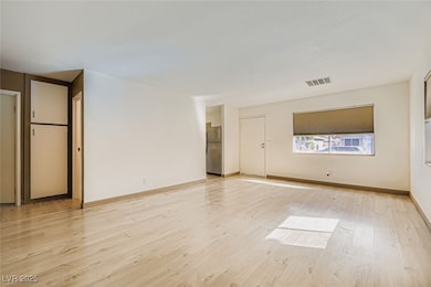 4323 Paramount St, Las Vegas, NV 89115 - photo 3