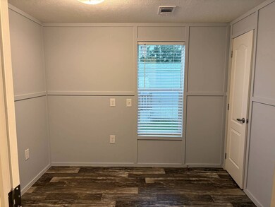 138 SE 46th St, Topeka, KS 66609 - photo 2