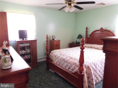 1105 W Bridge St, Spring City, PA 19475 - photo 6