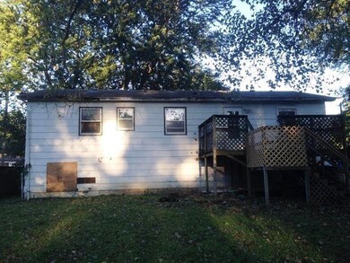 4015 E 28th St, Des Moines, IA 50317 - photo 2